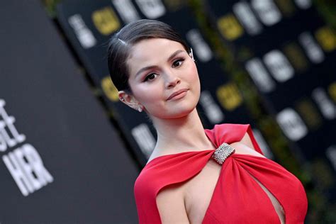 bra selena gomez|Selena Gomez Wore Nothing But a Plunging Red .